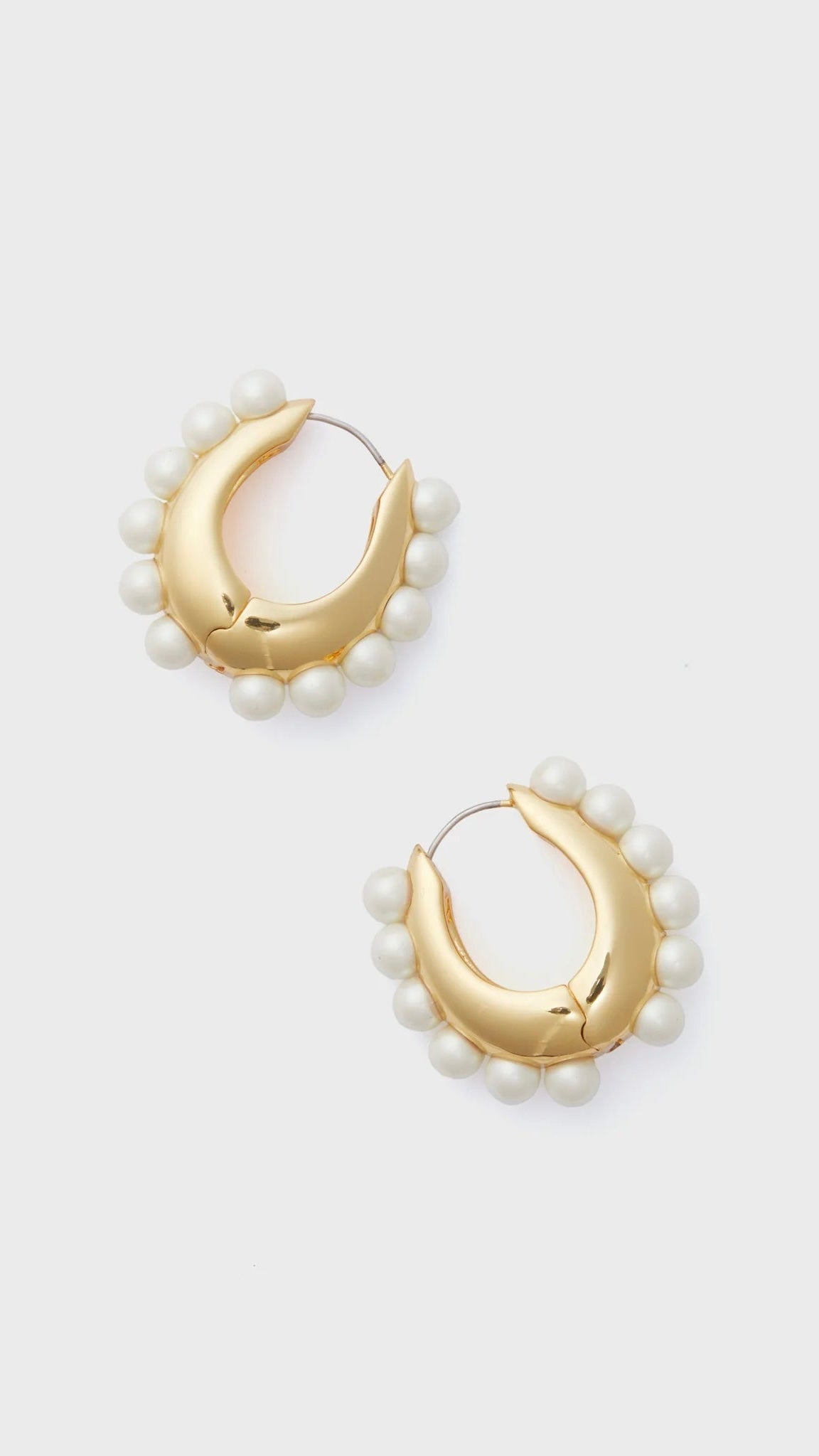 MEGA JASMIN PEARL HOOPS