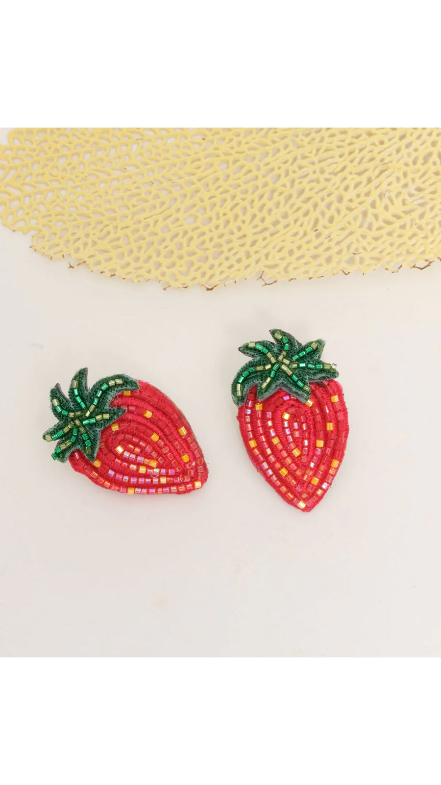 STRAWBERRY STUDS