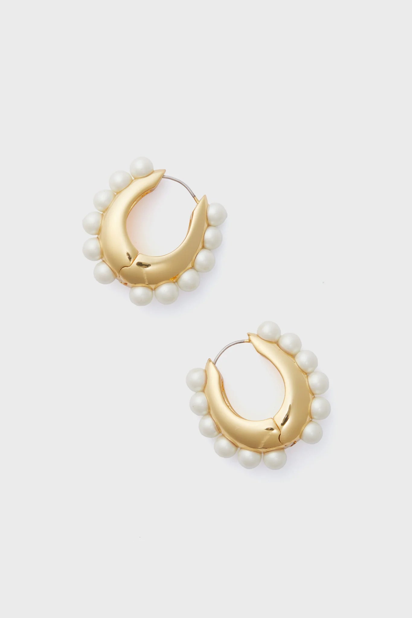 MEGA JASMIN PEARL HOOPS